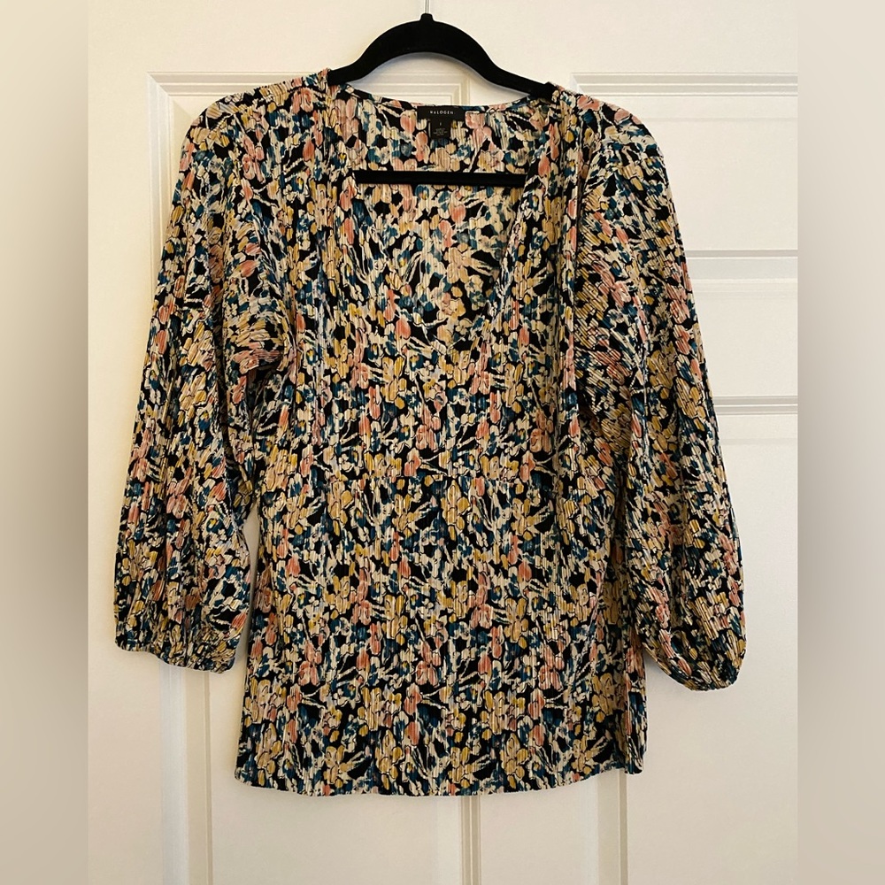 Halogen Cinched Wrist Floral Top